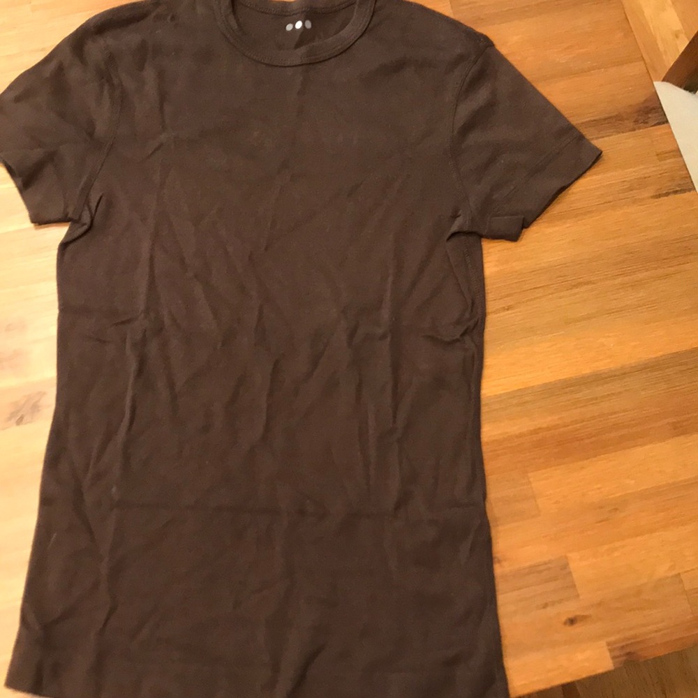 Three dots brown tee shirt size M